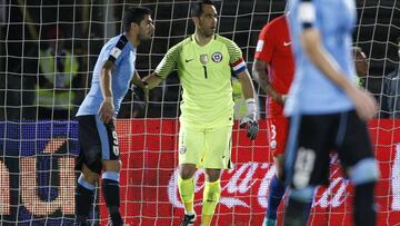 Golpe a Uruguay: Suárez no estará ante Chile en eliminatorias