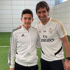 Real Madrid: Raúl teaching former teammate Reyes' son