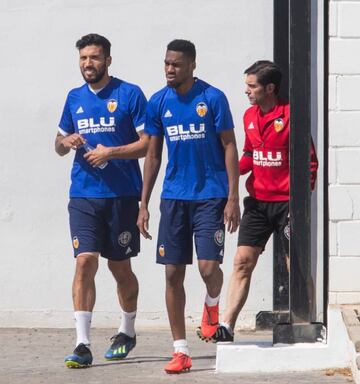 Garay, Kondogbia y Marcelino.