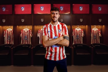 El 1 de julio, el internacional se fue con el grupo sub -21 italiano vino de Adalanda al Atlético de Madhrid, que entró en una imagen cerca de 18 millones de euros. Rugeri (22 años) será un jugador de Rogiblano hasta 2030.
