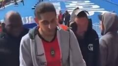 Hincha fue expulsado de estadio del PSG por vestir la camiseta de Palestino