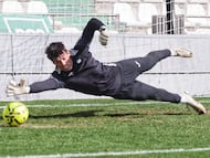 Iker Álvarez, en un entrenamiento en El Arcángel