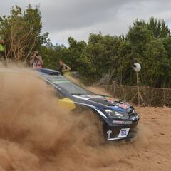 Ogier, pendiente de su hijo, primer líder en Cerdeña