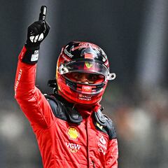 Sainz la vuelve a liar y Verstappen se da un batacazo