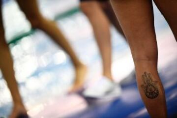 Parece que la moda de tatuarse ha calado hondo entre los participantes en las pruebas de natación. Las competiciones se han convertido en una pasarela de tatuajes 