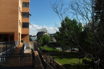 Atlético sold the land on which the Vicente Calderón stood in 2007. In 2011, the nearby Mahou brewery on Paseo Imperial was knocked down. Housing will be built on both plots as part of the River Park project.