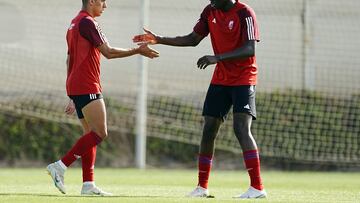 Uzuni y Samu en el partido contra el Poli Ejido.