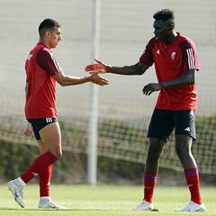 ¿Samu Omorodion, Maxi Gómez... o los dos?