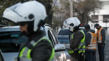 Restricción vehicular, 7 de mayo: autos que no pueden circular en Santiago y calendario de todo el mes