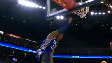 La brutal clavada de Holmes ante los todopoderosos Warriors