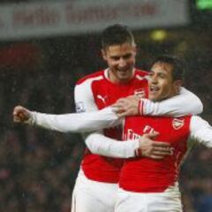 Califican a Alexis Sánchez de "héroe" tras actuación de ayer