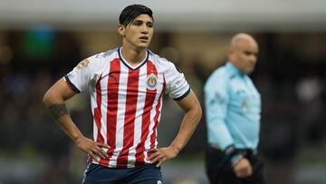 Alan Pulido insultó a una aerolínea por vuelo retrasado