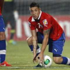 Exigencias económicas de Bravo retrasan su llegada a la UC