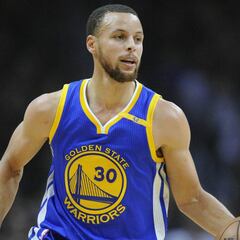 Lío por Trump entre Curry y el propietario de Under Armour