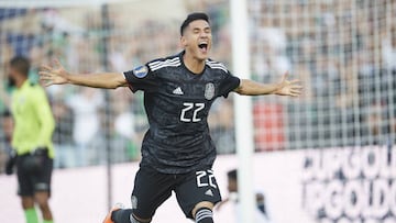 El atacante de LA Galaxy, debut&oacute; oficialmente con la Selecci&oacute;n Mexicana y marc&oacute; el primer gol del Tri en la Copa Oro.