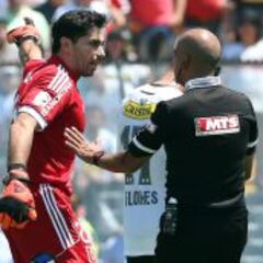 Herrera: "El arbitraje ayudó para que ganara el local"