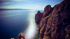 Así es El Ojo Azul, el lago más antiguo y profundo del mundo