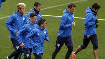 14/03/17  MALAGA  ENTRENAMIENTO 
 de izqda a dcha, fornals , juanpi , pe&ntilde;aranda , demichelis , llorente , rosales , GRUPO 