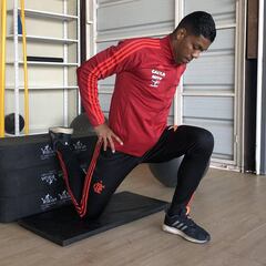 Berrío, cerca de regresar con Flamengo tras 9 meses