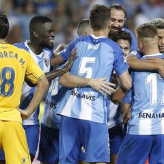 El Málaga aprende a sufrir y gana con gol heroico de Blanco