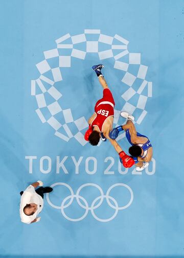 Gabriel Escobar cae a los puntos ante Bibossinov y se queda sin la opción de medalla para España. Resultado dividido, 3-2, en la categoría -52 Kg.