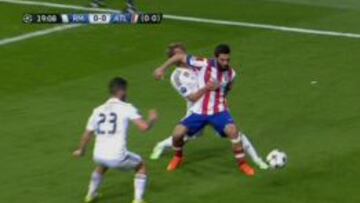 Coentrao se quejó al colegiado de un duro codazo de Arda