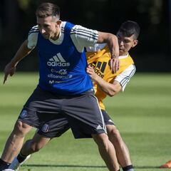 Héctor Herrera ya vuela de regreso a Dinamarca