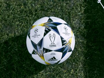 Ya conocemos el diseño del balón de la Champions, que cuenta con un gráfico en color amarillo y azul que hace referencia al estadio de Kiev donde se disputará la final y mantiene el diseño de estrellas inspirado en el logo de la UCL.