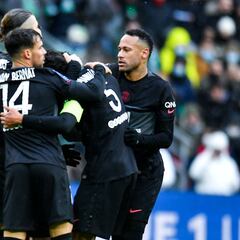 Di María salva los muebles del PSG en el debut de Ramos