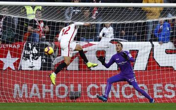 Andre Silva anota el 1-0 contra el Valladolid.