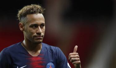 Iniesta would have "no issues" with Neymar joining Real Madrid