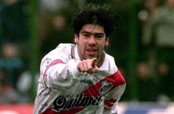 Marcelo Salas estuvo en siete clásicos River-Boca. Apertura 1996-97, Apertura 1997-98, Clausura 1997-98, Clausura 2003-04, y Copa Libertadores 2004. Anoto dos goles.