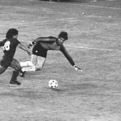 Jugadores del equipo rival ovacionados por el Bernabéu