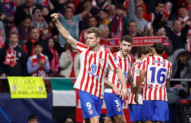 Lookman tiró una gran pared con Griezmann entrando al área y, totalmente generoso, se la cede a Sorloth desde la izquierda para que ejecute. ¡Segundo doblete consecutivo del noruego!