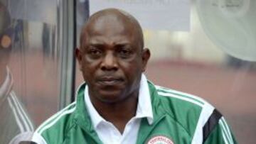 Nigeria destituye al seleccionador Stephen Keshi