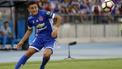 Universidad de Chile vs Everton
 Cuarta fecha, campeonato de Clausura 2016/17
 El jugador de Universidad de Chile Matias Rodriguez controla el balon durante el partido de primera division contra Everton disputado en el estadio Nacional de Santiago, Chile.