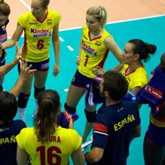 Saurín convoca a 16 jugadoras para una primavera intensa