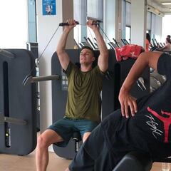 Pacheco y Adrían Marín se ponen a tono en San Pedro mientras apuran sus vacaciones