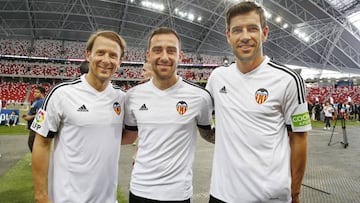 21/05/16 PARTIDO AMISTOSO
TORNEO BENEFICO FOOTBALL WITH A HEARTH
ESTADIO NACIONAL DE SINGAPUR
VALENCIA - PARLAMENTARIOS DE SINGAPUR
MENDIETA PACO ALCACER ALBELDA
FOTO: LAZARO DELA PENYA / VALENCIA