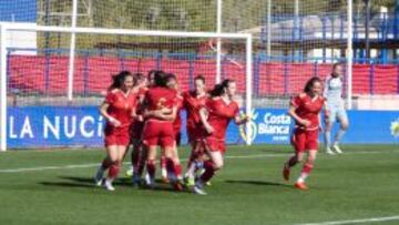 Las jugadoras de la Sub-17 celebran un gol ante Rusia.