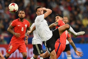 Germany's midfielder Julian Draxler looks at the ball during the 2017 Confederations Cup group B football match between Germany and Chile at the Kazan Arena Stadium in Kazan on June 22, 2017. / AFP PHOTO / FRANCK FIFE