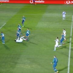 Se la jugaba Eslovenia, llegaba el final y Oblak hizo el paradón a un remate de... ¡chilena!