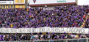 FLORENCE, ITALY - MARCH 11: ACF Fiorentina fans remember Captain Davide Astori during the serie A match between ACF Fiorentina and Benevento Calcio at Stadio Artemio Franchi on March 11, 2018 in Florence, Italy.  (Photo by Gabriele Maltinti/Getty Images)