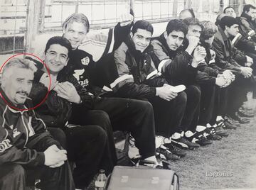 Isi, Marcos, Van den Bergh, M¨ªchel II y Yubero posan en el banquillo del Rayo. Era la temporada 98-99 y Juande dirig¨ªa a los franjirrojos.