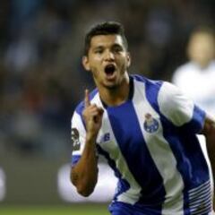 Tecatito le dio la ventaja al Oporto