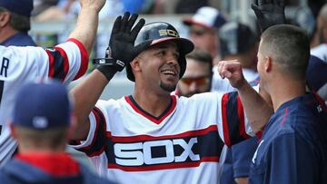 El bate de Jos&eacute; Abreu no se ha calentado todav&iacute;a, pero sus White Sox son l&iacute;deres de divisi&oacute;n.