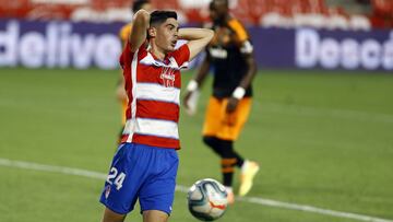 Carlos Fernández, con el Granada.