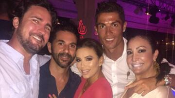 Cristiano Ronaldo coincidi&oacute; con Eva Longoria y su marido en una discoteca de Ibiza.