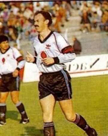 Gustavo De Luca 76 goles.