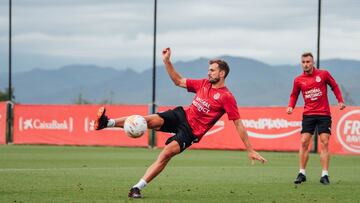 Stuani lidera la lista de 20 convocados para jugar en Anduva